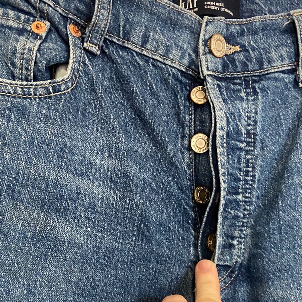 GAP Women’s Straight Blue Jeans with Distressed Details - Picture 3 of 6